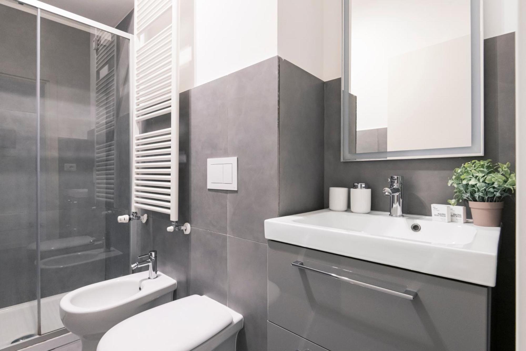 Beautiful Flat Fully Furnished In P.Ta Romana Milán Exteriér fotografie